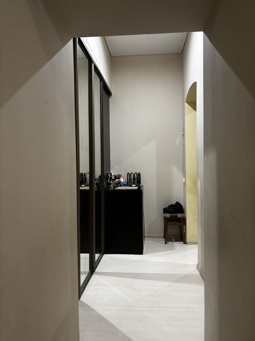 Терміново, 75 кв м, двокімнатна квартира.  вул. Амброса