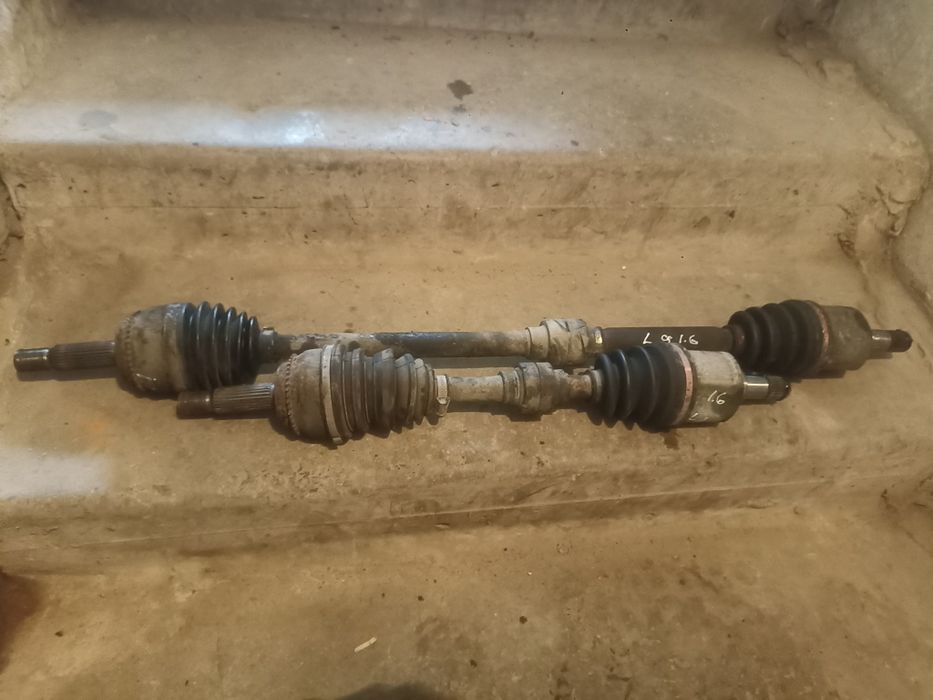 Полуось 1.6 мітсубісі ланцер 9 Mitsubishi lancer