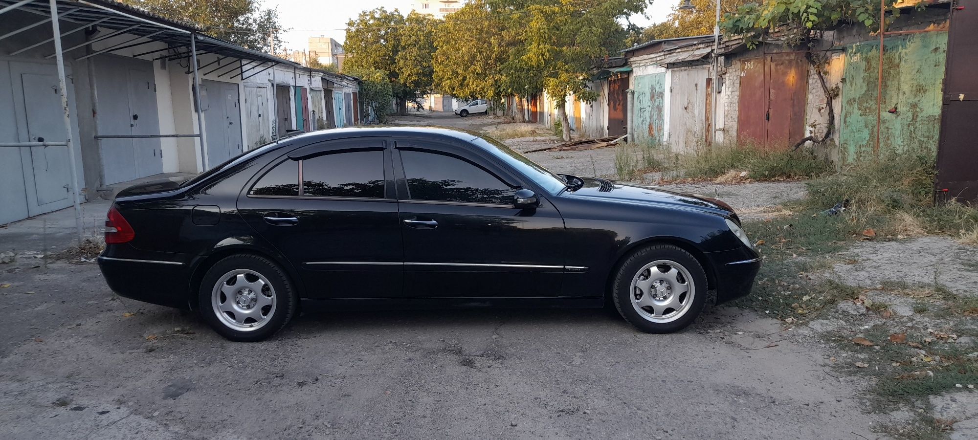 Продам MERCEDES E 211 2.2 CDI