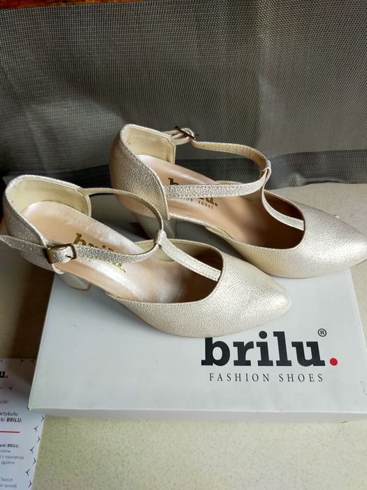 Czółenka,buty ślubne Brilu brokatowe złote 39 jak nowe