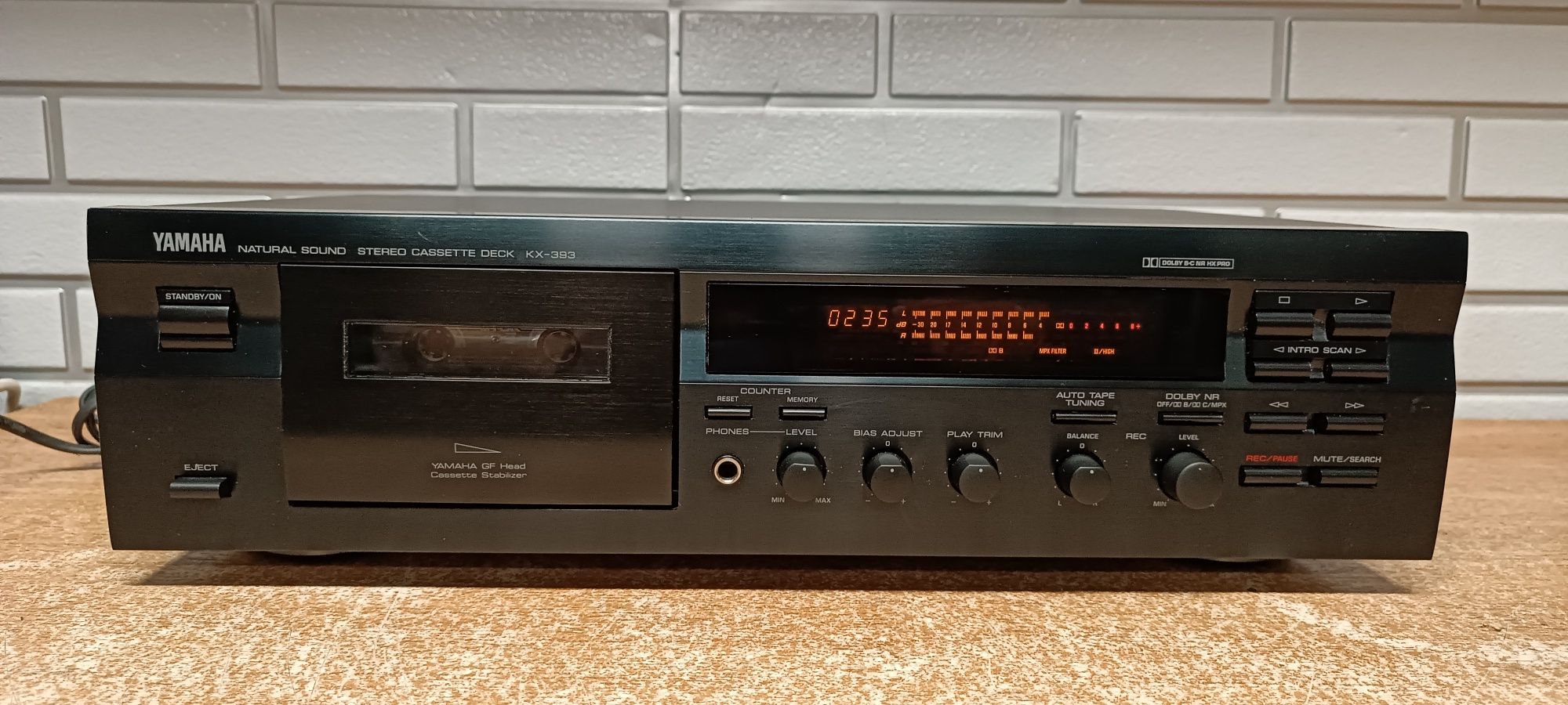 Magnetofon YAMAHA KX-393.