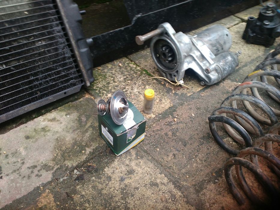 Продам стартер рабочим ,не работает втягущее