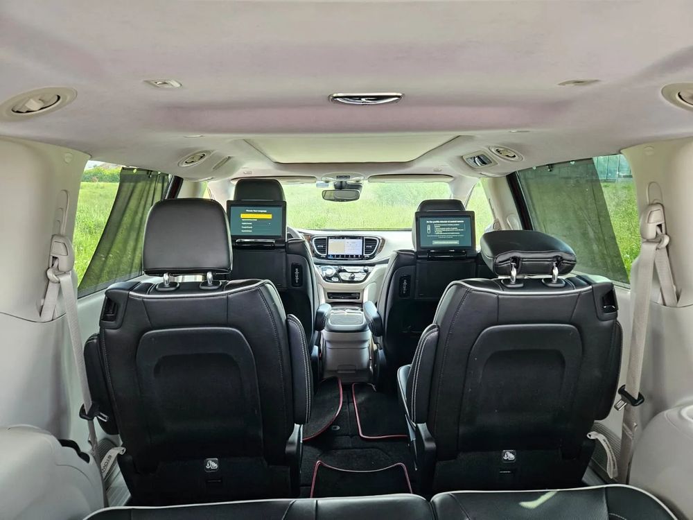 Chrysler Pacifica Pacifica z 2022roku w wersji FULL LIMITED