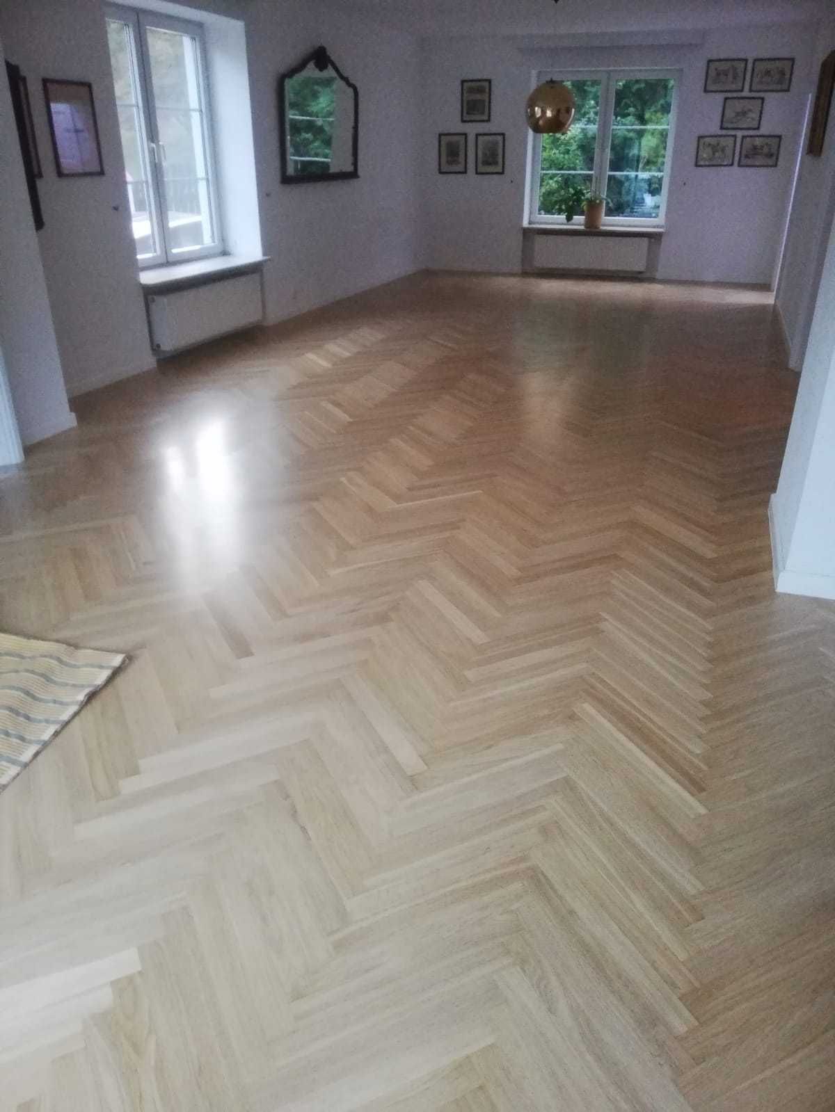 Cyklinowanie, szpachlowanie i lakierowanie starych podłóg drewnianych
