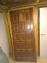 Drzwi drewniane 90