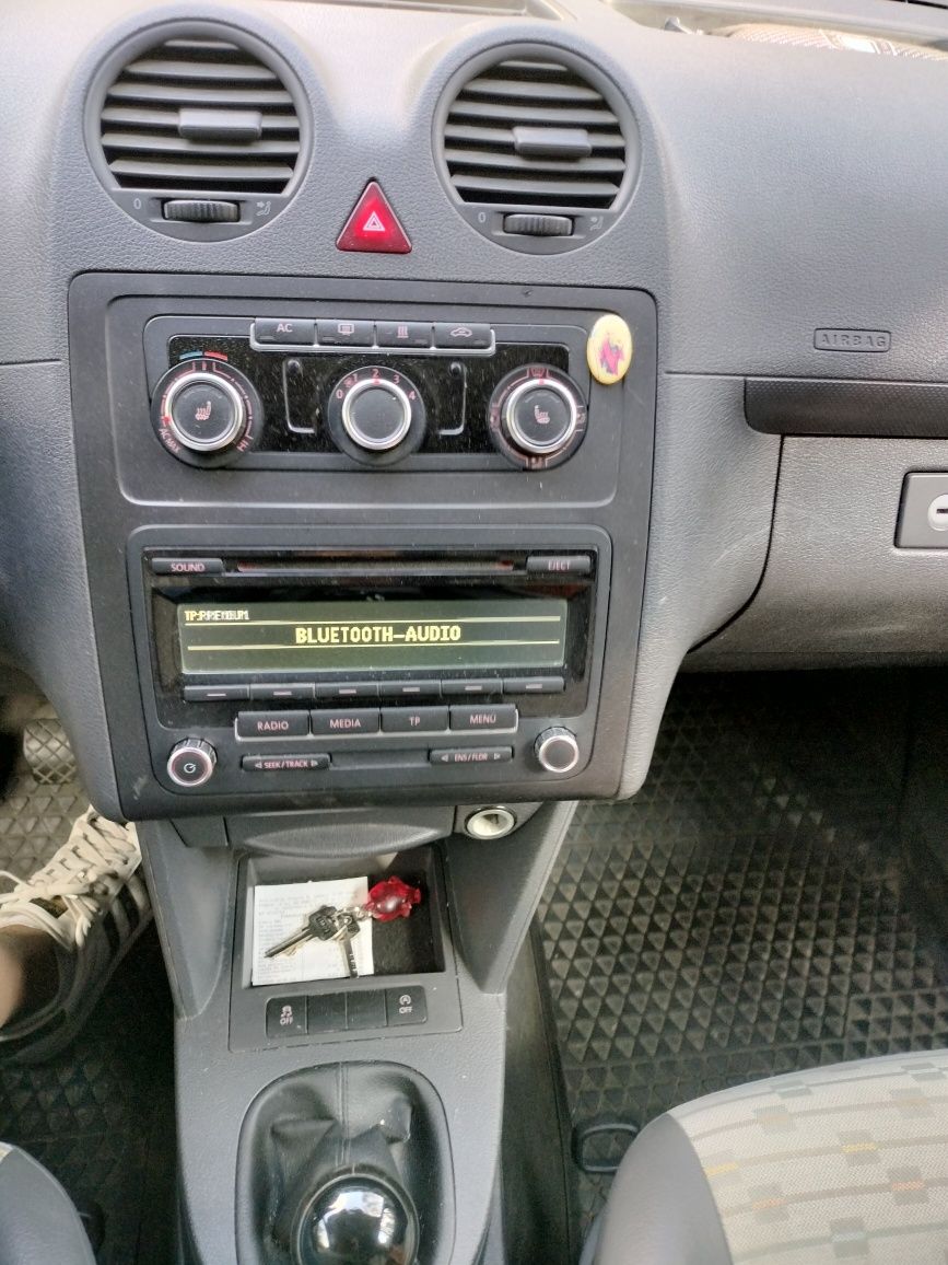 VW Caddy Maxi 2012 r.