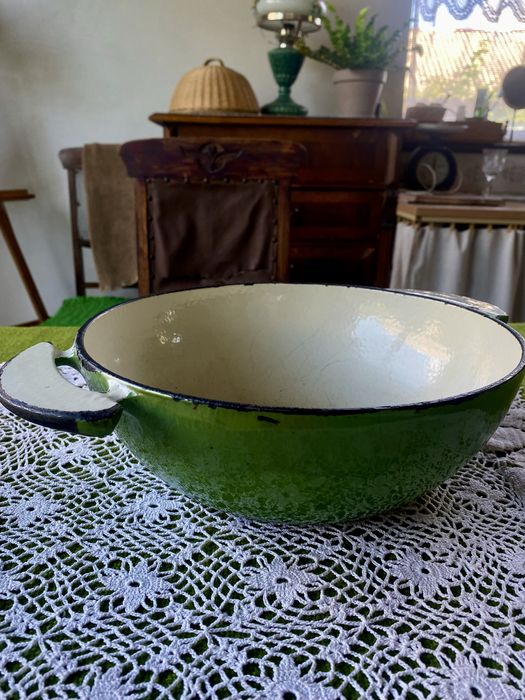 Сотейник чугунный  покрыиый эмалью