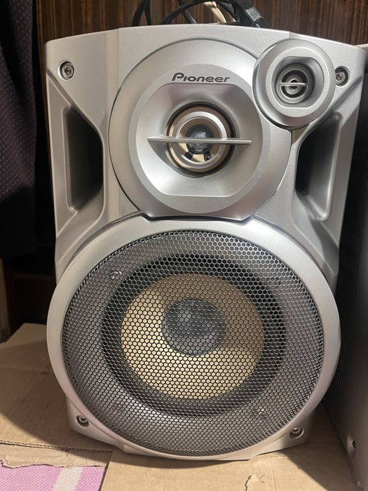 Музыкальный центр Pioneer XR-A4900 с документами в хорошем состояние