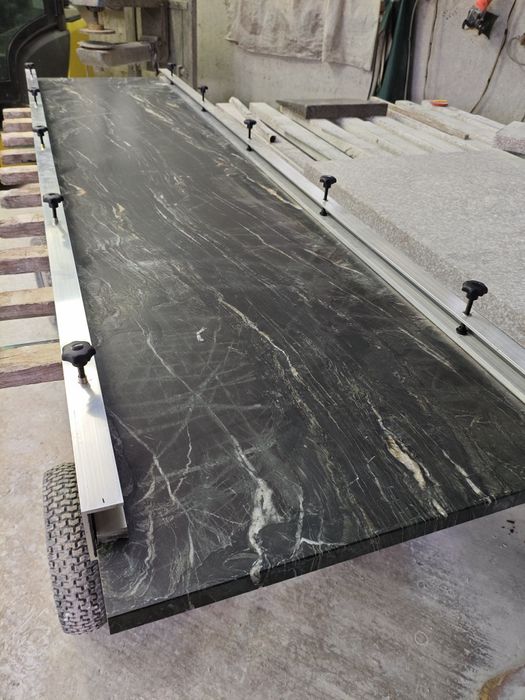 Profil, listwa, ceownik aluminiowy, szyna transportowa blatów granit