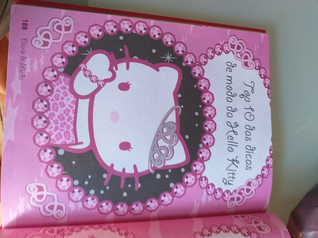 Diário meninas Hello kitty Novo + Conjunto de bijuteria e cosmetica No