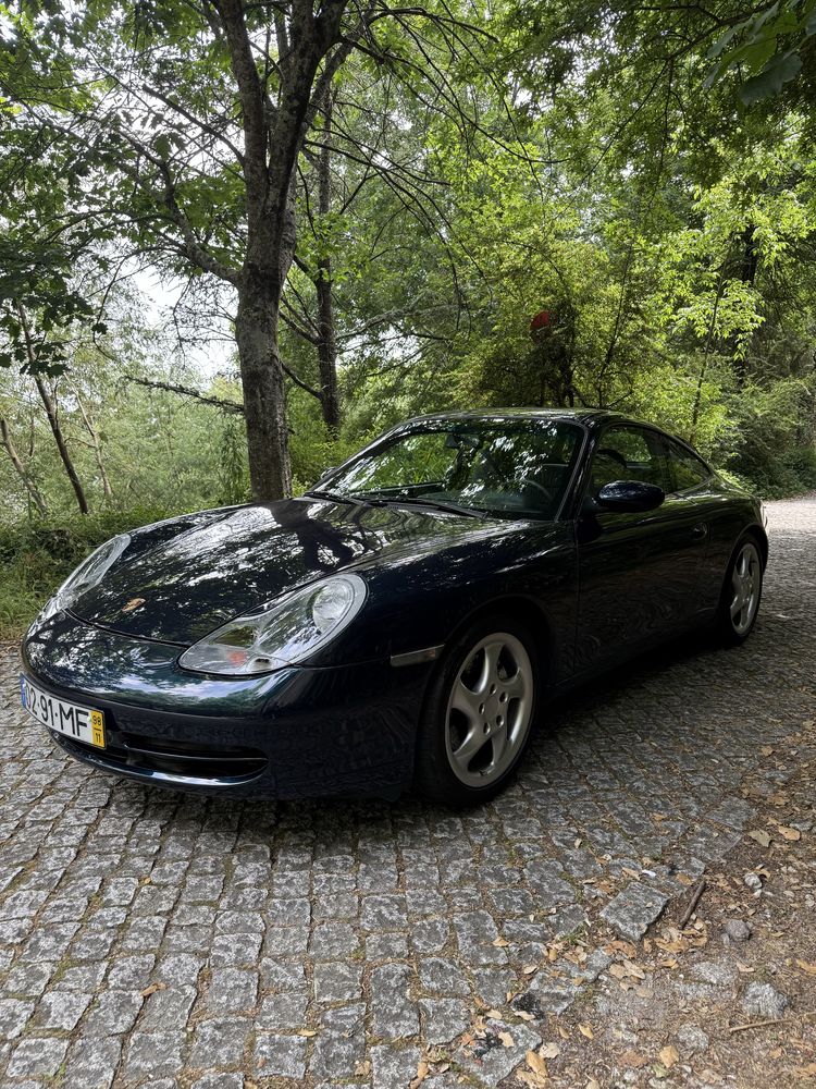 Porsche Carrera 4 996