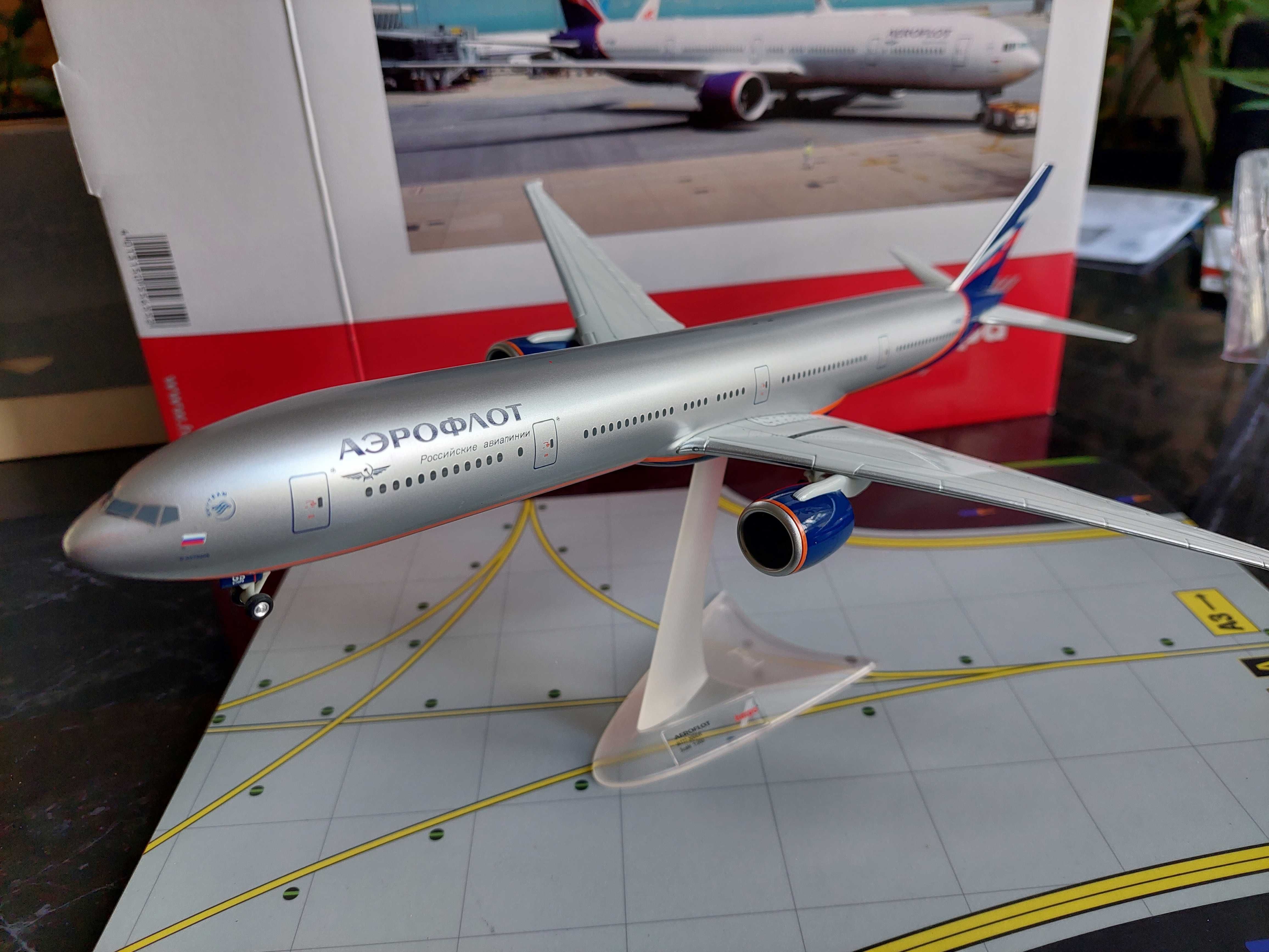 Model Boeinga B 777-300 ER Aeroflot 1:200 Herpa
