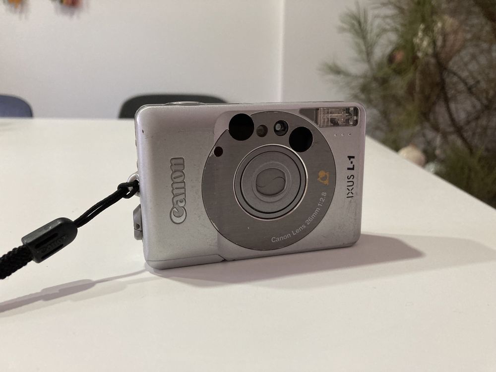 Máquina fotográfica Canon Ixus L1