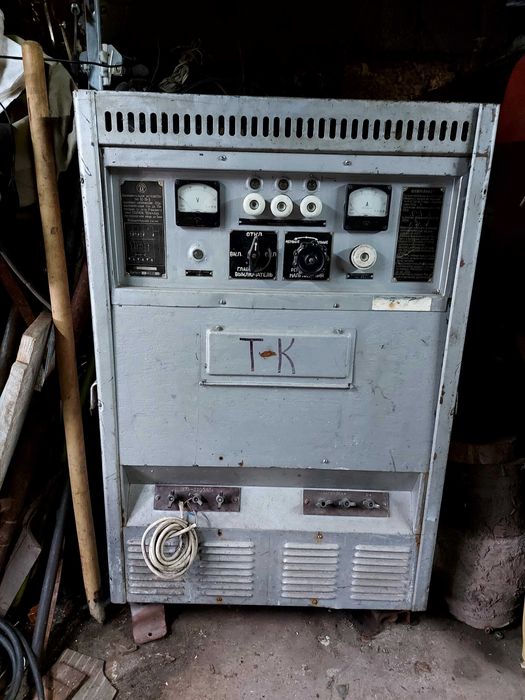 Выпрямительное (зарядное) устройство