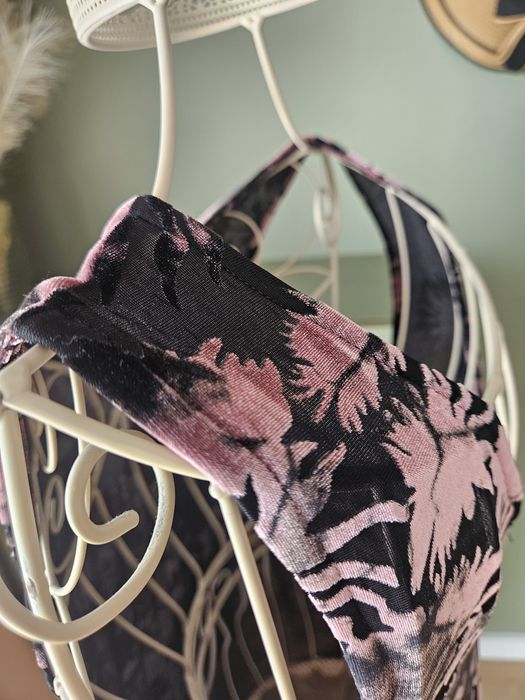 Sukienka damska z frędzlami Topshop w kwiatowy wzór aksamit S/ M