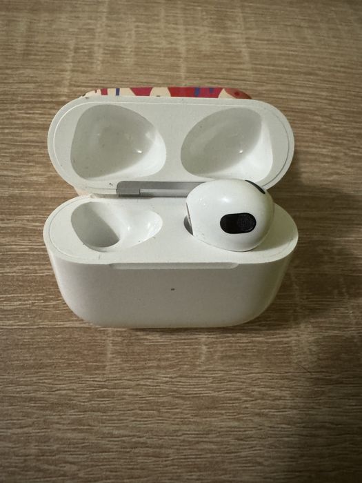 Нарушники AirPods 3rd generation