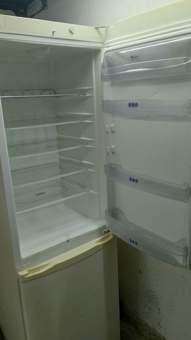 Продам холодильник