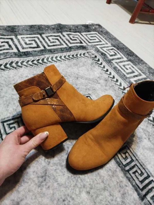 buty botki damskie rozm. 40 firmy Graceland