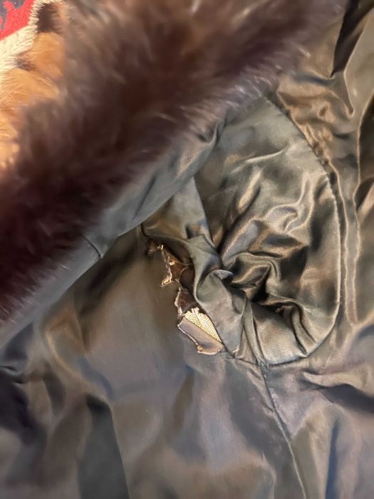 Жіночий норковий полушубок-автоледі.