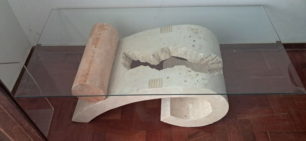 Mesa de vidro temperado com mármore