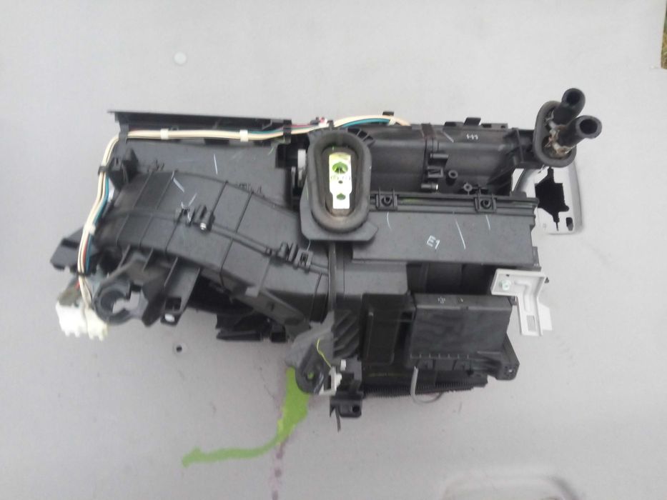 TOYOTA AURIS I 06-12 nagrzewnica klimatronik komplet europa