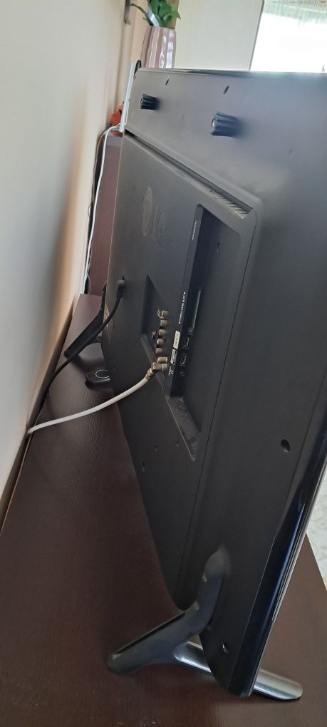 Телевізор LG 42   .