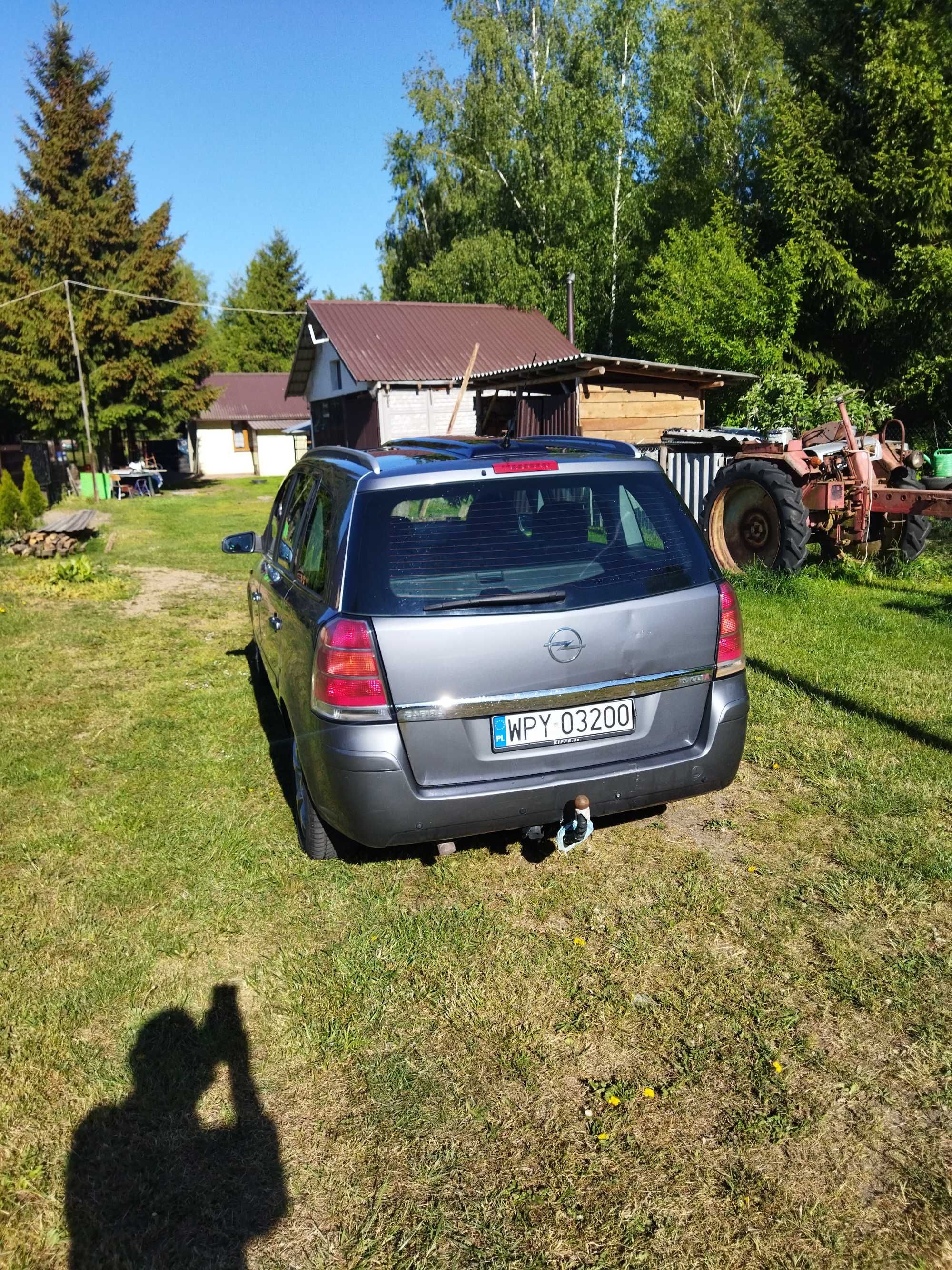 Opel Zafira B 1,9 CDTI Automat 150 KM