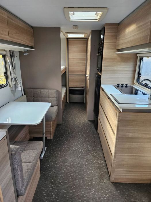 Adria Altea Tamar 552 DT  Adria Altea Tamar 552 DT – 6-osobowa, 2015, mover, przedsionek