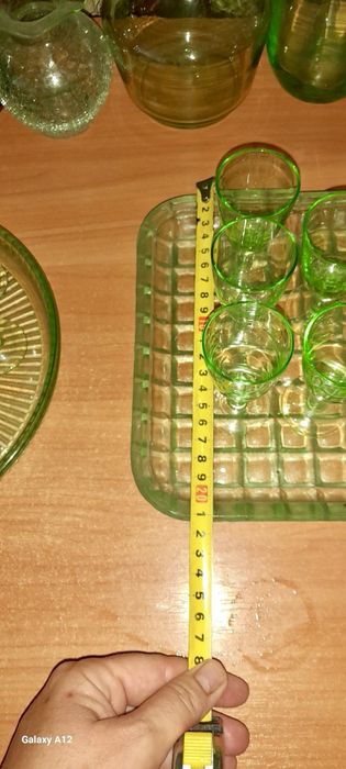 Ваза   графин кувшин  рюмки цветное  урановое стекло