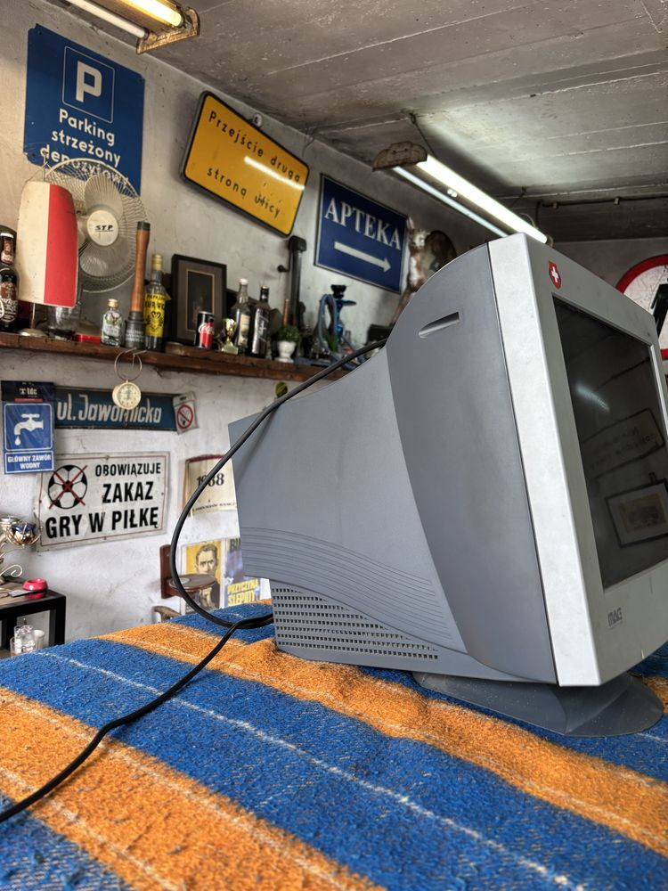 Retro Monitor Mag