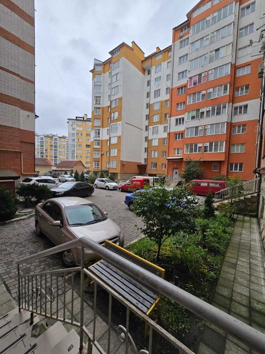 Продаж 2 кім квартири, 70 кв.м., з ремонтом і меблями/Постанова