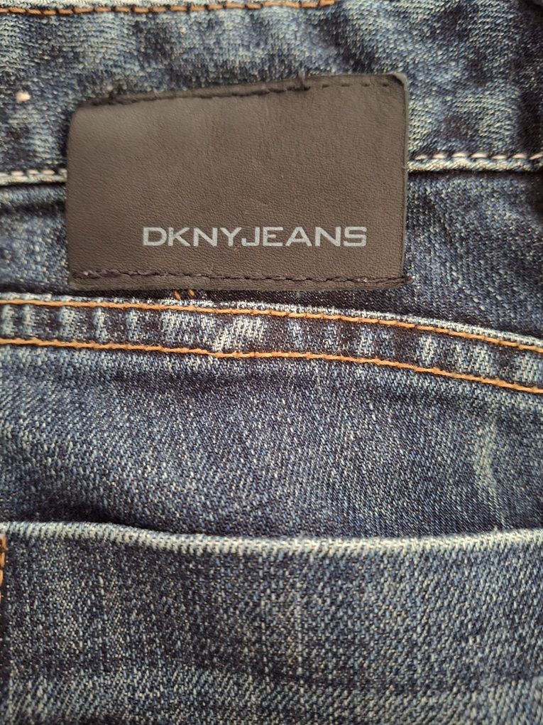 Oryginalne damskie jeansy Diesel rozmiar 28.