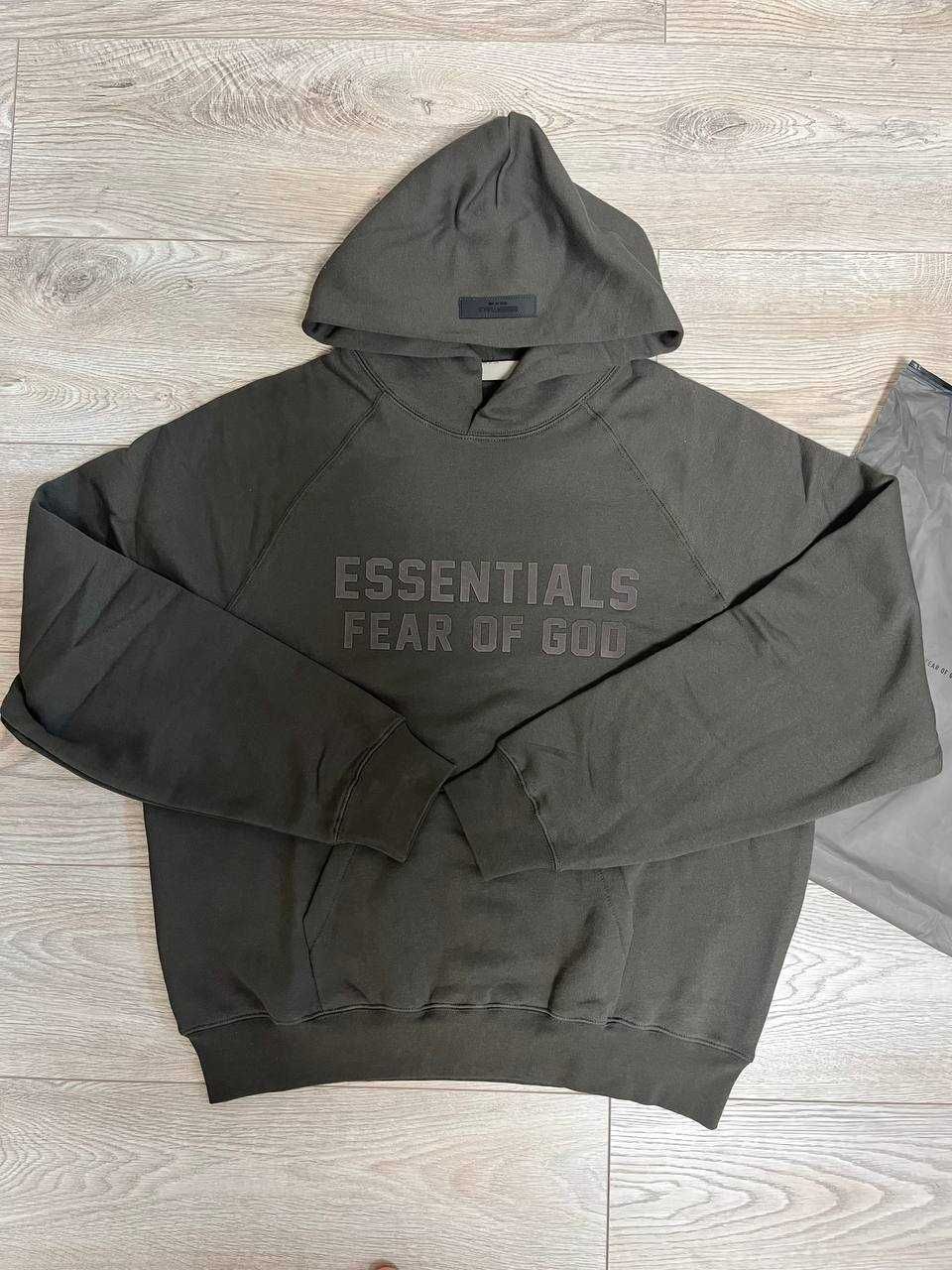 Худи essentials fw2022 off black fog fear of god