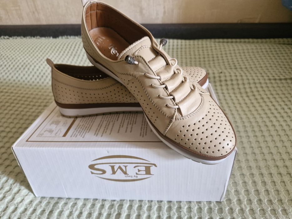 Жіночі макасини шкіряні