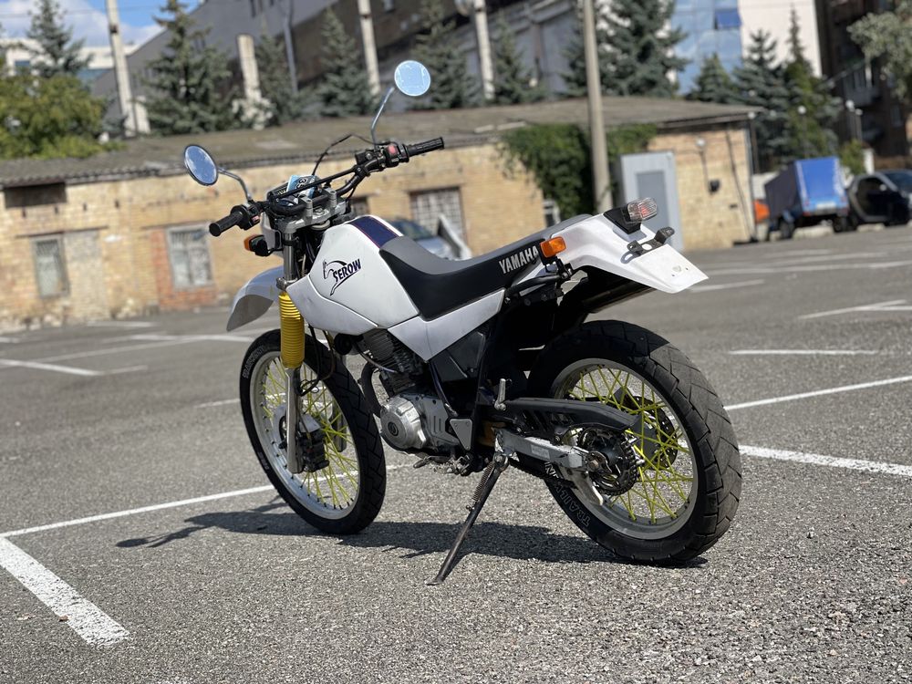 Мотоцикл Yamaha Serow 225