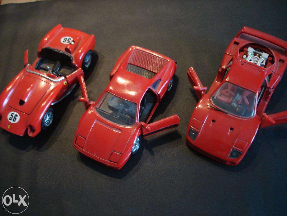 Automoveis miniaturas Ferraris de coleção