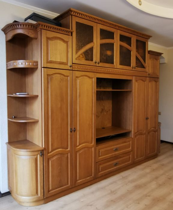 Продам шкаф, фасад натуральное дерево - дуб.