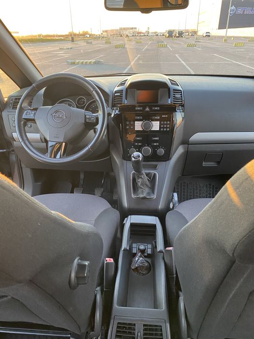 Opel Zafira 2011