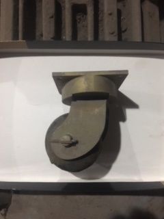 Колесики на тележку (тачку) . Поворотные . С фиксатором. Новые