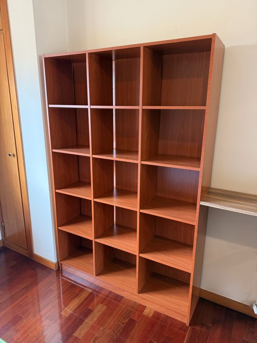 Estante para livros e organização