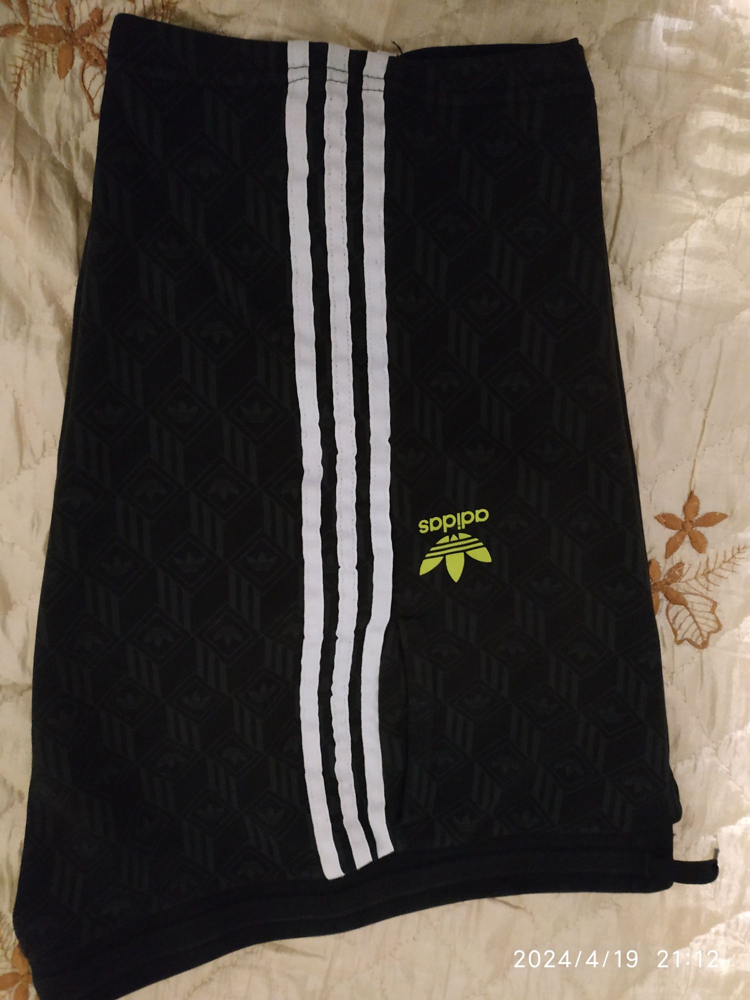 Spodenki damskie czarne r L, adidas, uzywane