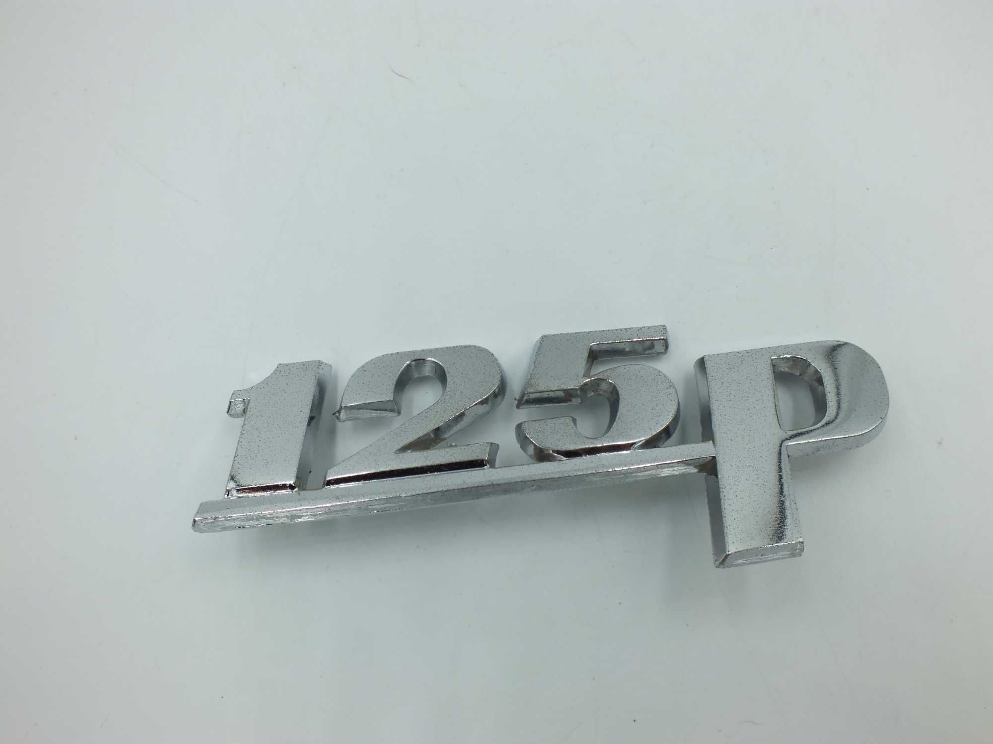 Emblemat FIAT 125P CIENKI Włoski J111