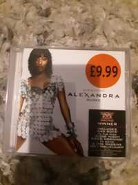 Alexandra Burke (drobne ryski)