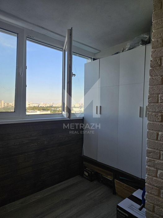 Ефектна 1К 49м²! Кухня 17.5м². Балтійський провулок, 5!