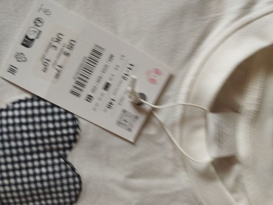 Blusa/ T-shirt 11-12 anos zara