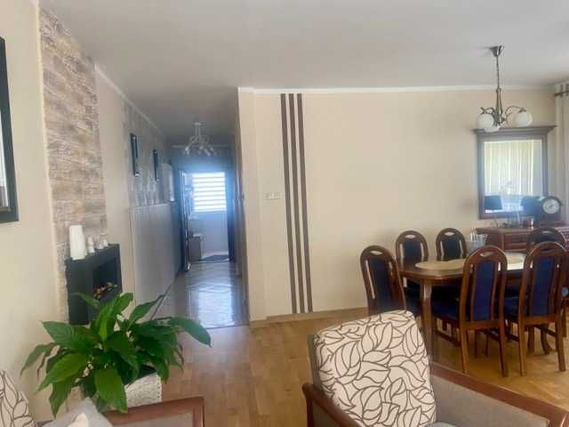 Sprzedam dom w zabudowie bliźniaczej