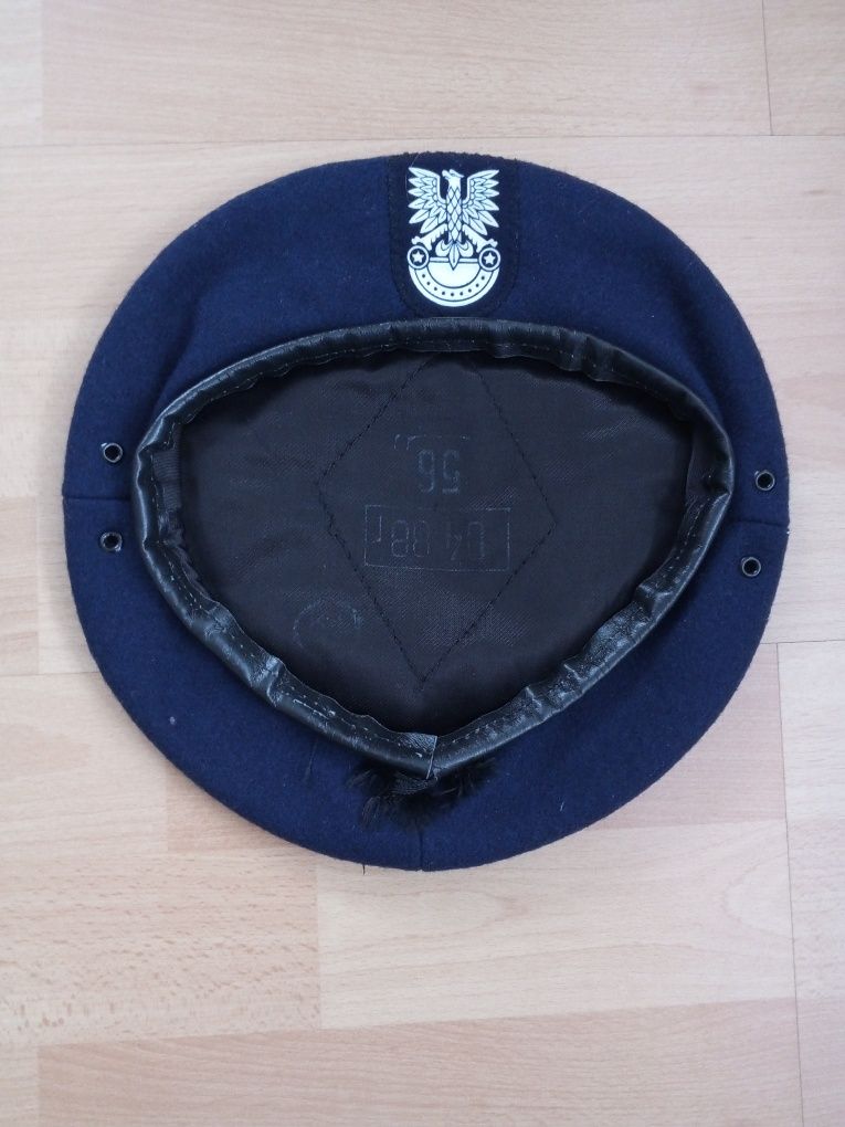 Beret granatowy z orłem PRL