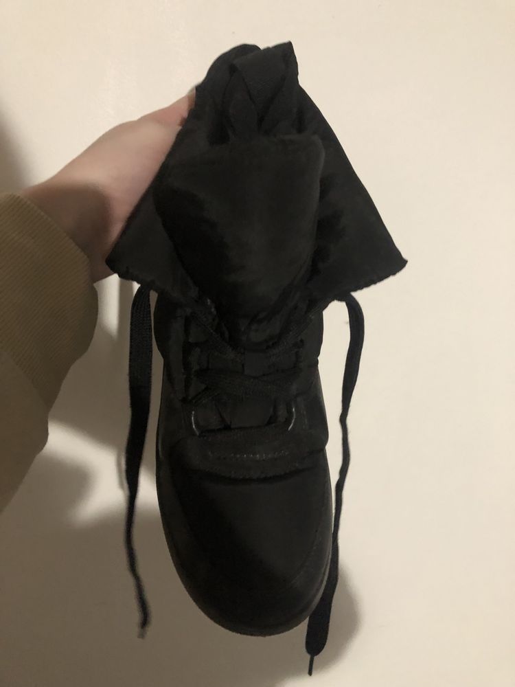 Зимове «дуте» взуття з H&M