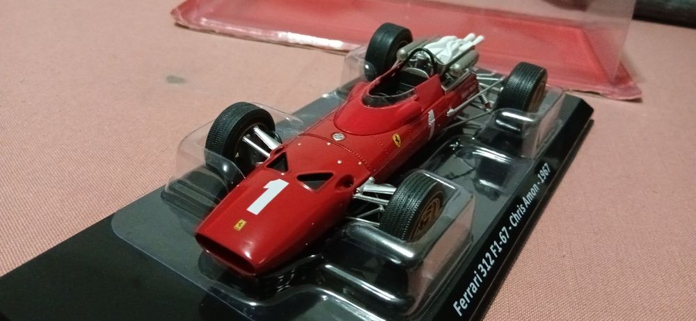 Miniatura de Ferrari 312 F1/67 de 1967 Premium Collectibles 1:24