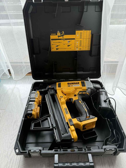 Dewalt gwoździarka do betonu nowa